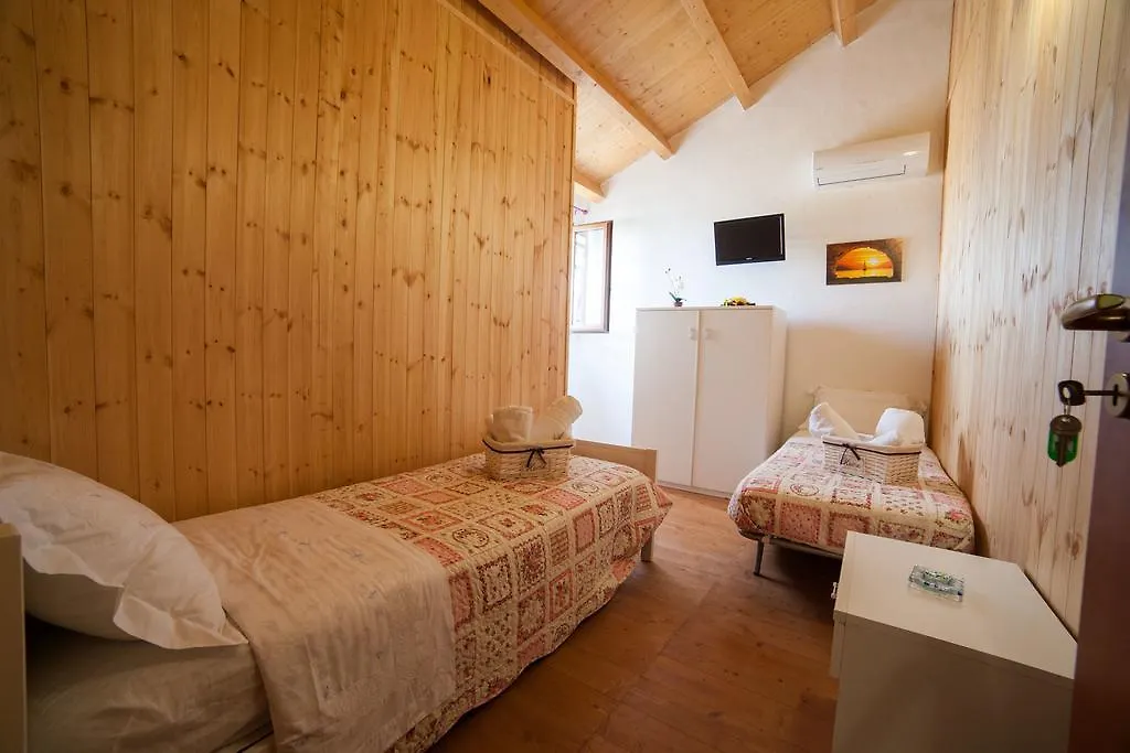 Acqua Di Mare Bed & Breakfast Luogo Grande 3*, Locogrande Italy