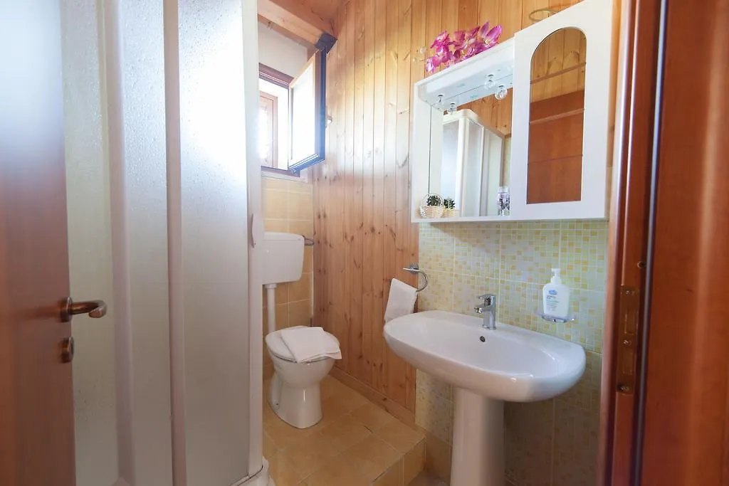 Acqua Di Mare Bed & Breakfast Luogo Grande 3*, Locogrande