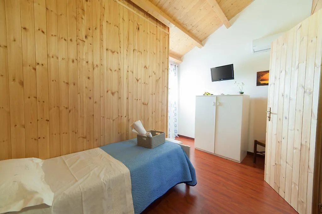 Acqua Di Mare Bed & Breakfast Luogo Grande 3*, Locogrande Italy